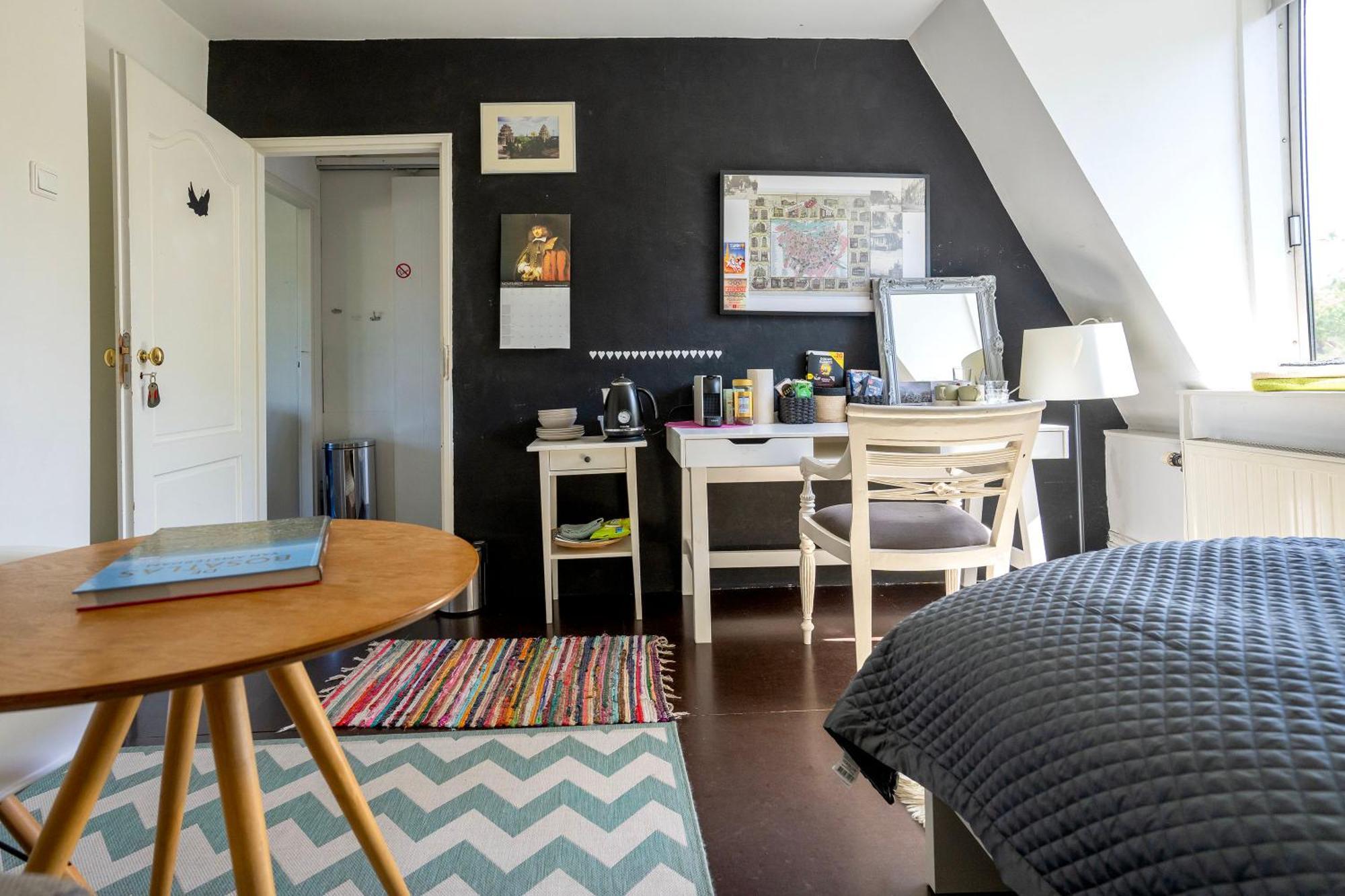 Your Own Floor In Authentic Picturesque Dikehouse Apartamento